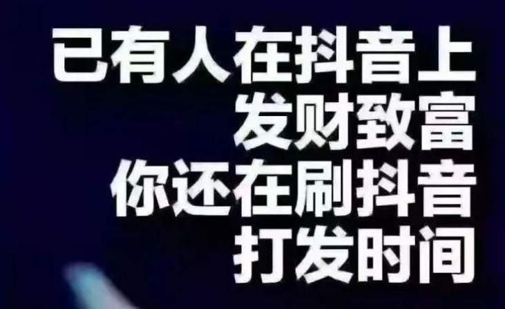 穷人翻身的项目 抖音兵马俑软件 挂铁涨粉丝小可爱兵马俑假人